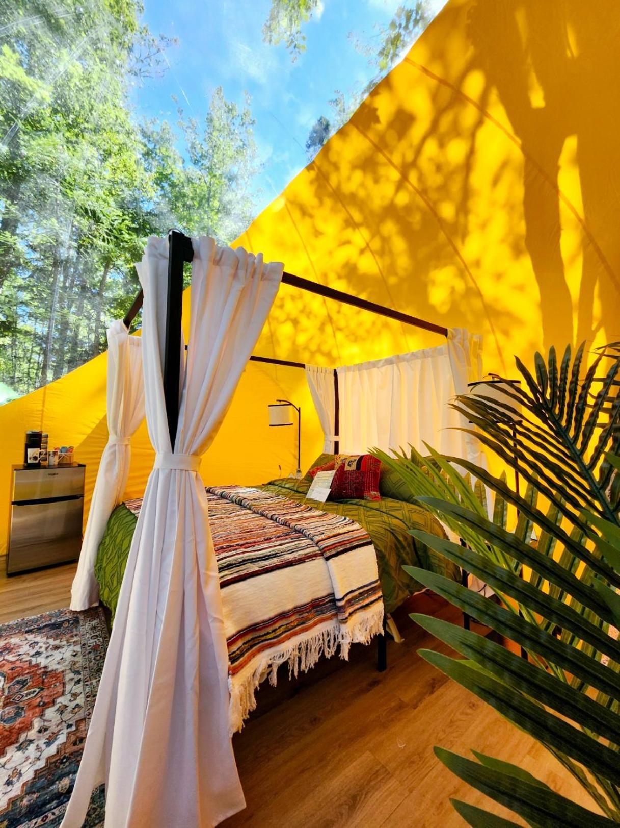 Estrella Glamping Hotel Caraquet Eksteriør billede
